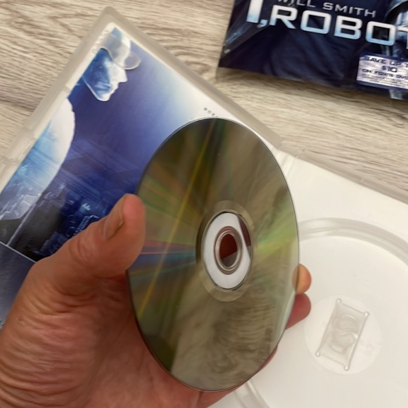 I, Robot DVD Movie 2004 1h 55m Will Smith, Bridget Moynahan Sci-Fi, Action PG-13 - Picture 6 of 6